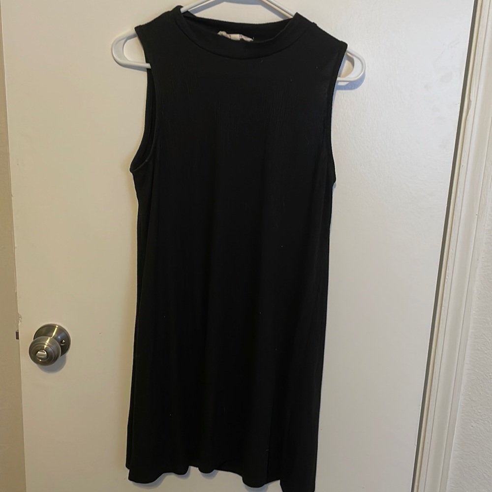 Basic high neck black sleeveless dress